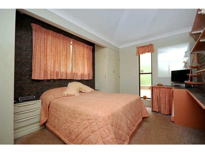 13 Fairholme Street, Mount Lofty QLD 4350