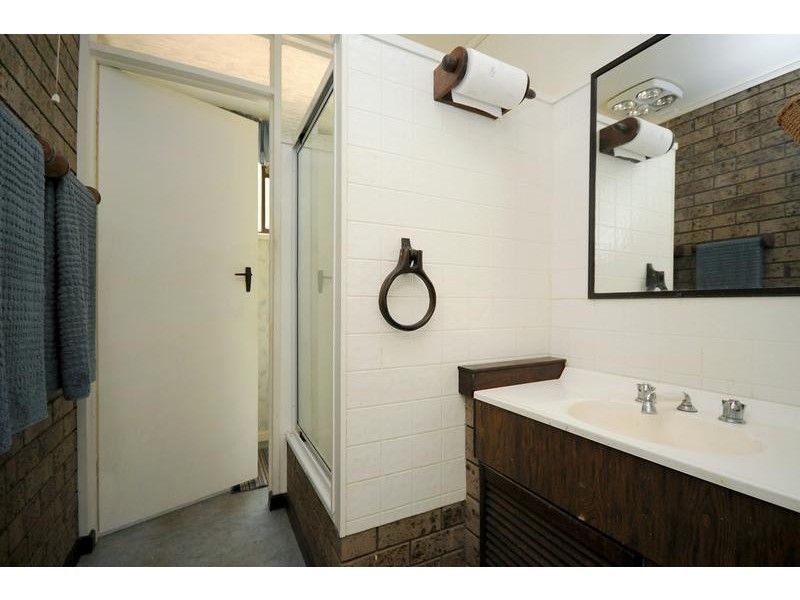13 Fairholme Street, Mount Lofty QLD 4350