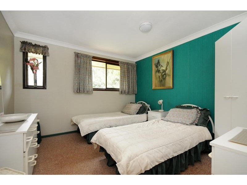 13 Fairholme Street, Mount Lofty QLD 4350
