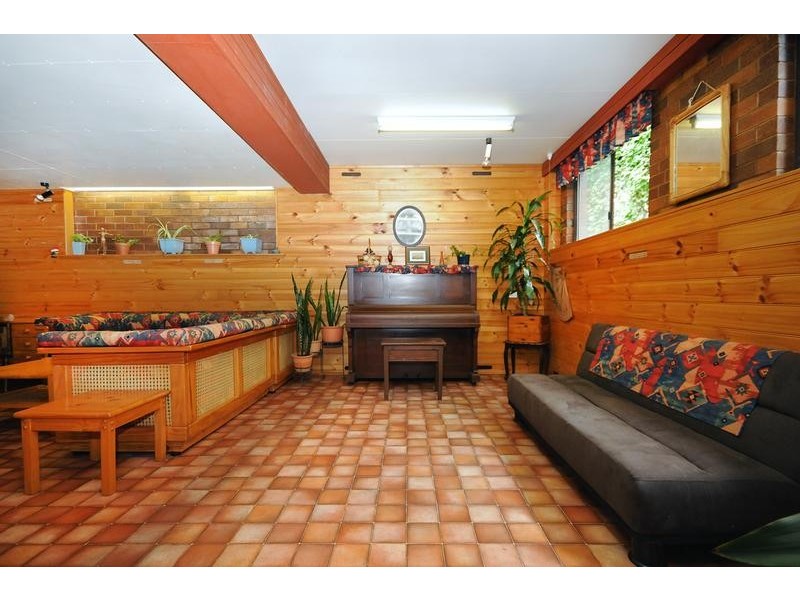 13 Fairholme Street, Mount Lofty QLD 4350
