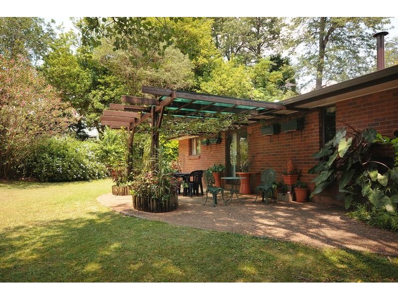 13 Fairholme Street, Mount Lofty QLD 4350