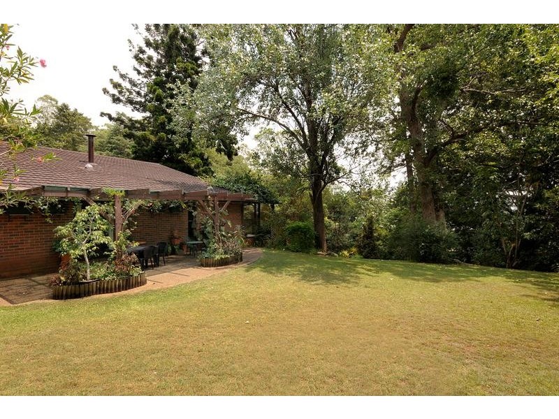 13 Fairholme Street, Mount Lofty QLD 4350