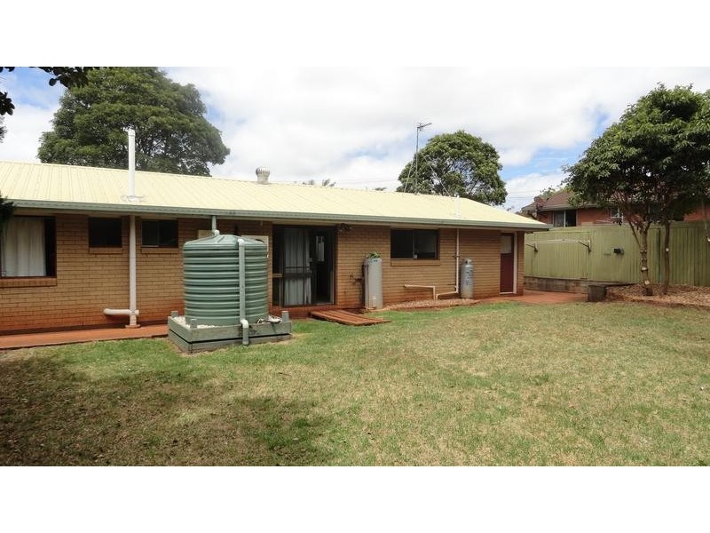 29 Nellie Street, Centenary Heights QLD 4350