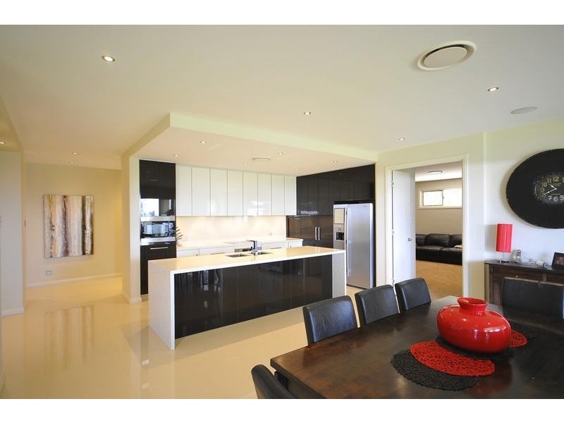 15 Colman Drive, Middle Ridge QLD 4350