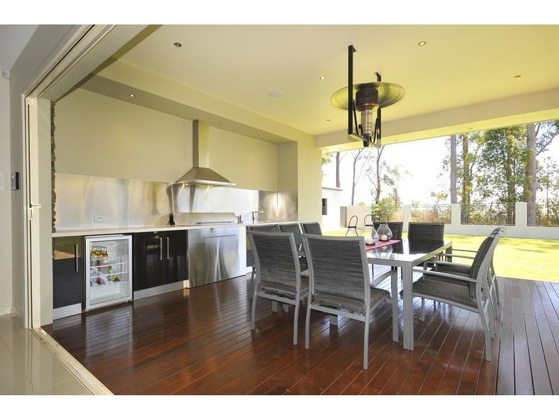 15 Colman Drive, Middle Ridge QLD 4350