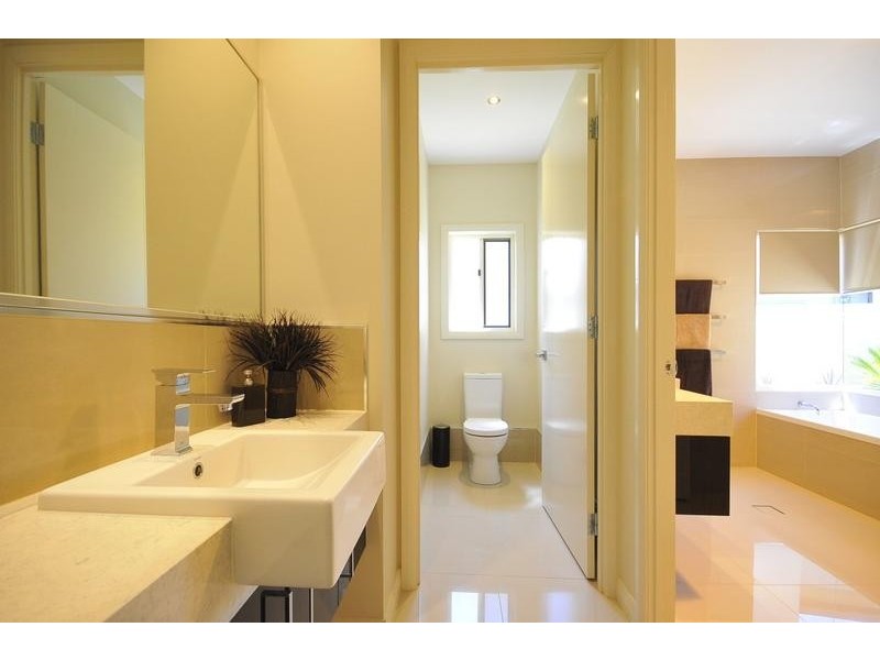 15 Colman Drive, Middle Ridge QLD 4350