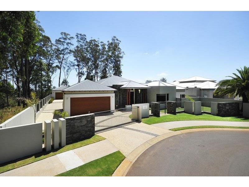 15 Colman Drive, Middle Ridge QLD 4350