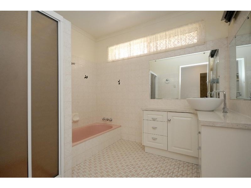 95 Drayton Road, Harristown QLD 4350