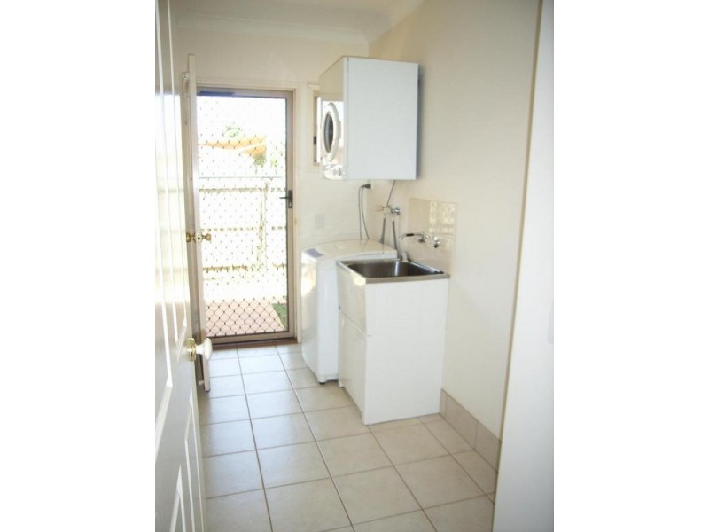 239 Nelson Street, Kearneys Spring QLD 4350