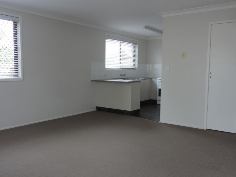 1/21 Agnes, Centenary Heights QLD 4350