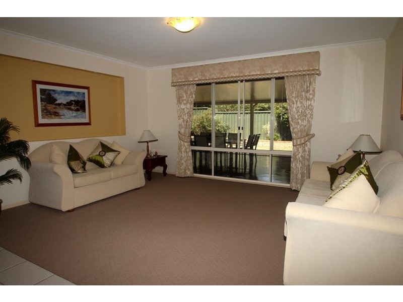 27 Stratford Drive, Wyreema QLD 4352