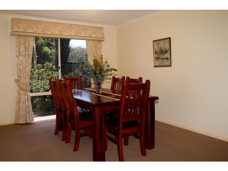 27 Stratford Drive, Wyreema QLD 4352