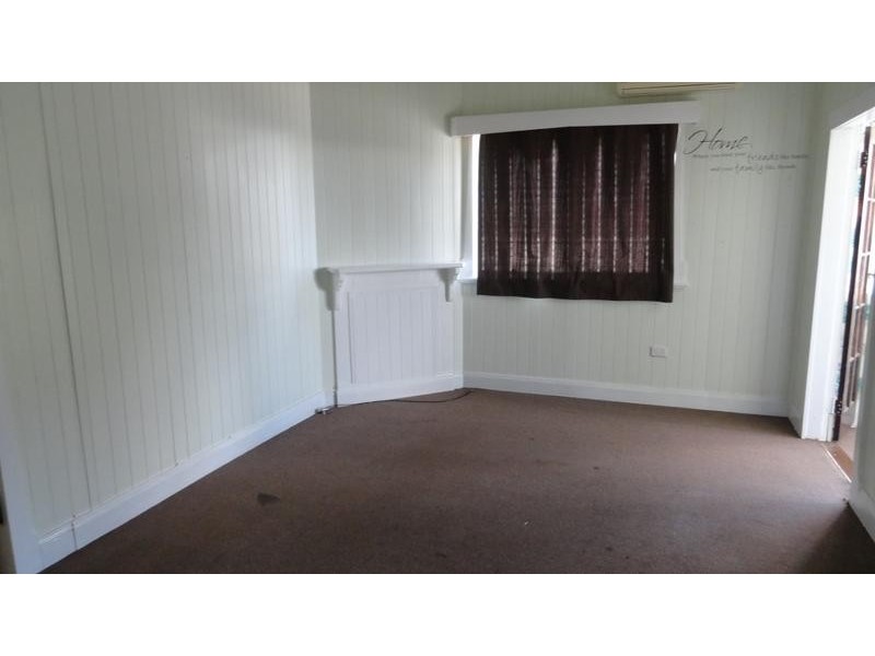 125 WEST STREET, Newtown QLD 4350