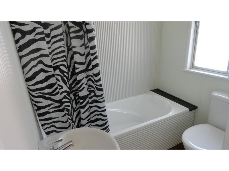 125 WEST STREET, Newtown QLD 4350