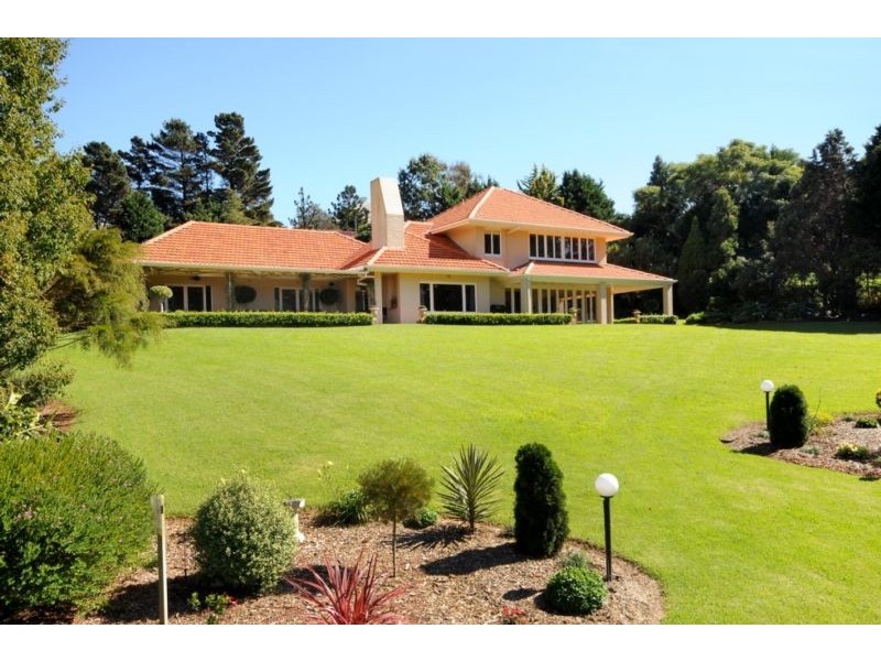 11 Old Toll Bar Road, East Toowoomba QLD 4350
