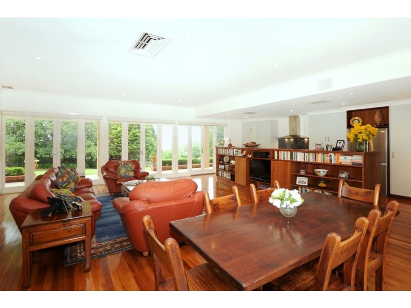 11 Old Toll Bar Road, East Toowoomba QLD 4350
