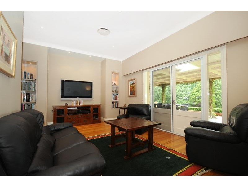 11 Old Toll Bar Road, East Toowoomba QLD 4350