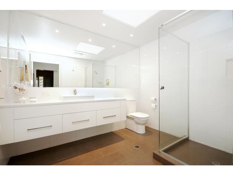 11 Old Toll Bar Road, East Toowoomba QLD 4350