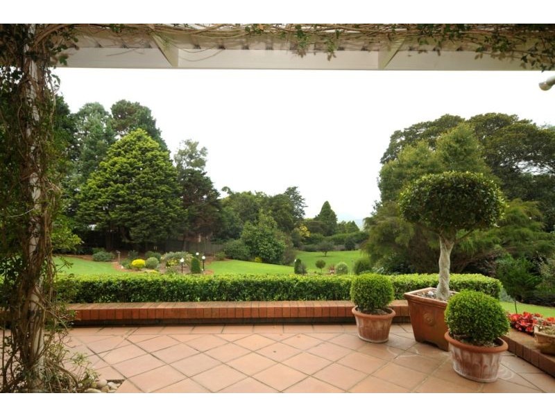 11 Old Toll Bar Road, East Toowoomba QLD 4350