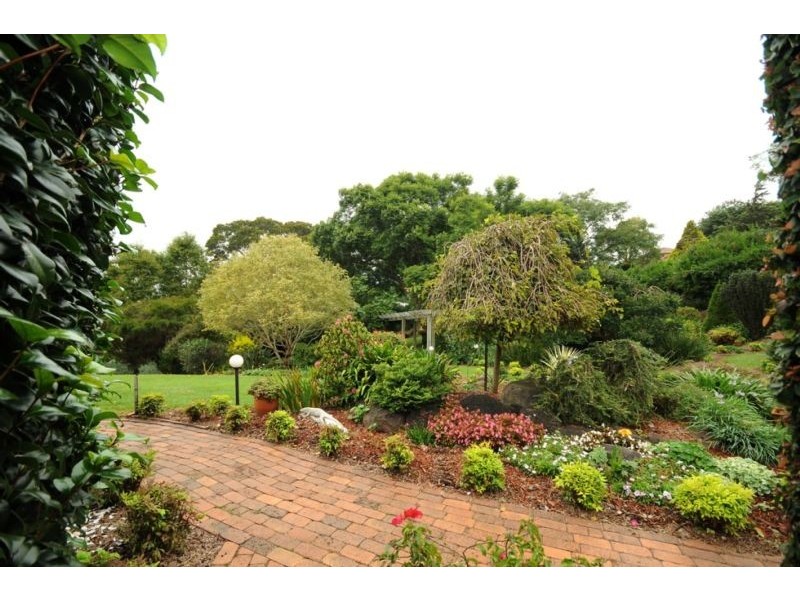 11 Old Toll Bar Road, East Toowoomba QLD 4350