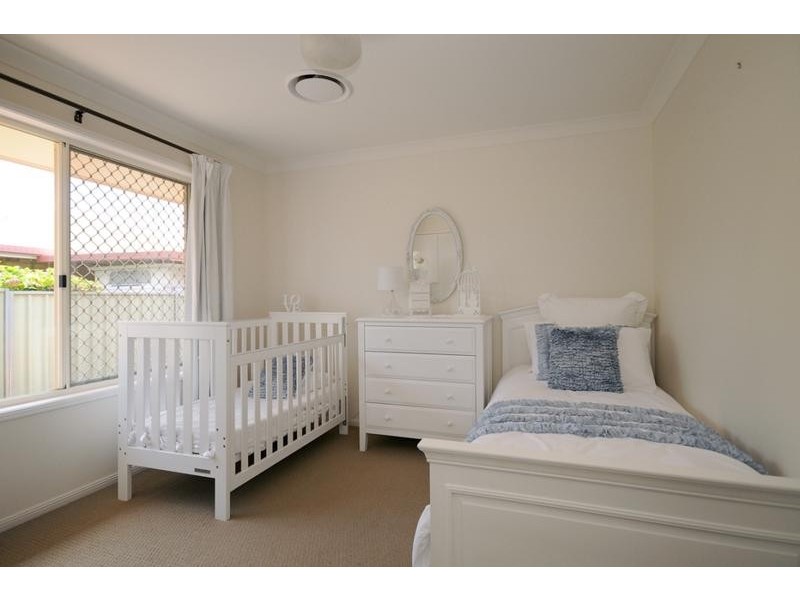 12 Poinsettia Court, Middle Ridge QLD 4350