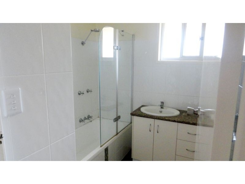 1/21 Hampton Street, Newtown QLD 4350