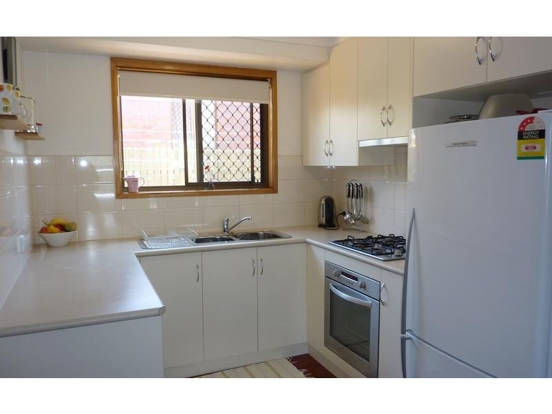 2/19 Dunemann Street, Kearneys Spring QLD 4350