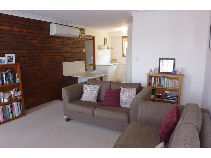 2/19 Dunemann Street, Kearneys Spring QLD 4350