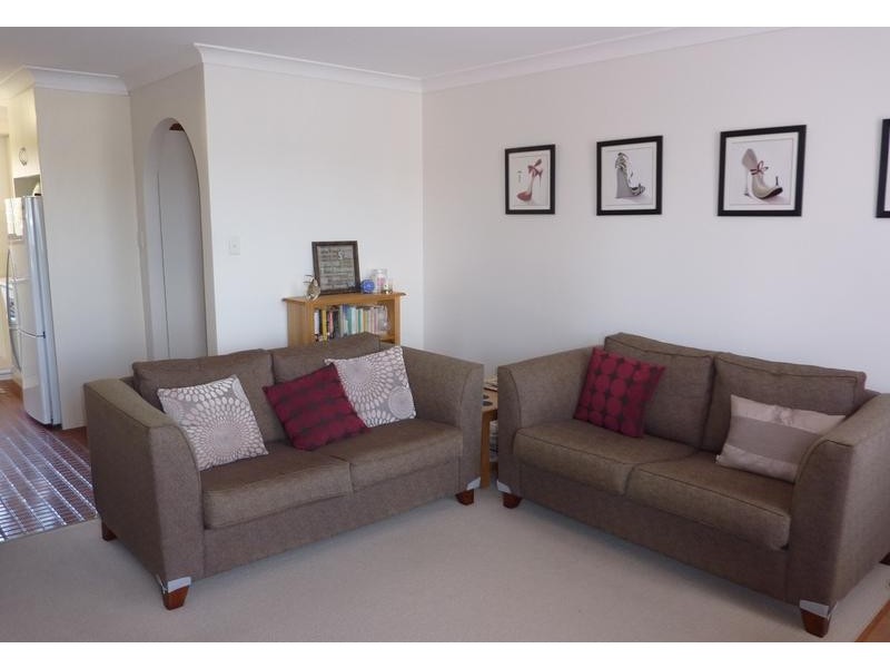 2/19 Dunemann Street, Kearneys Spring QLD 4350