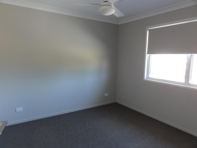 1/303 STENNER STREET, Middle Ridge QLD 4350
