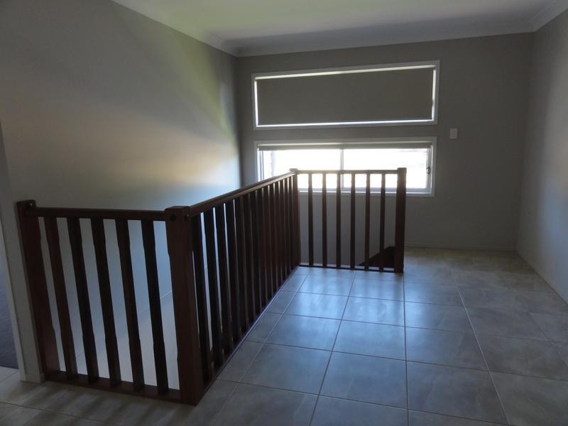 1/303 STENNER STREET, Middle Ridge QLD 4350