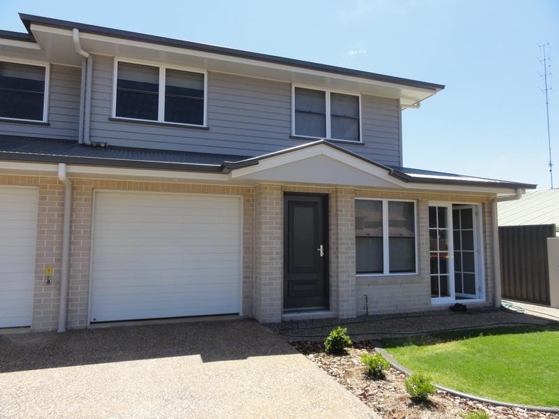 3/303 STENNER STREET, Middle Ridge QLD 4350