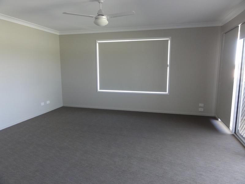 3/303 STENNER STREET, Middle Ridge QLD 4350