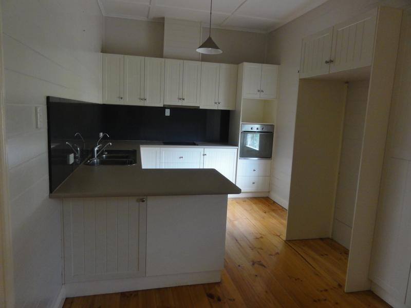 9 Raff Street, North Toowoomba QLD 4350