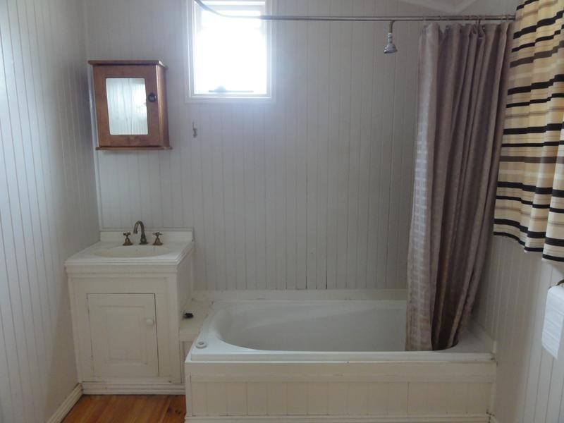 9 Raff Street, North Toowoomba QLD 4350