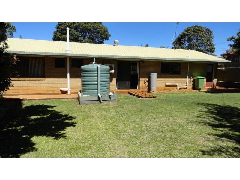 29 Nellie Street, Centenary Heights QLD 4350