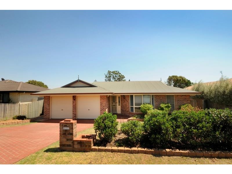 15 OLDFIELD STREET, Middle Ridge QLD 4350