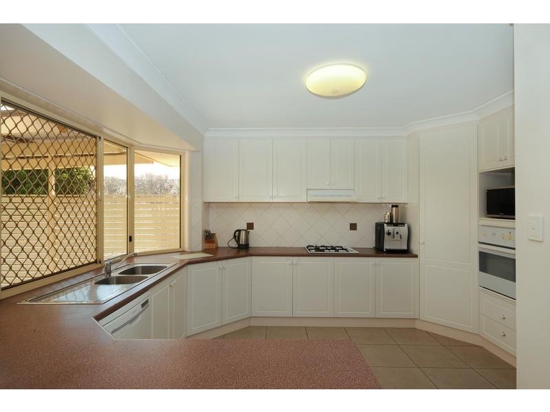 15 OLDFIELD STREET, Middle Ridge QLD 4350