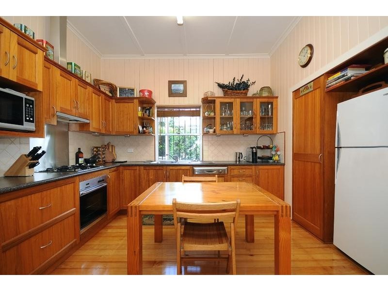 88 Mackenzie Street, Mount Lofty QLD 4350