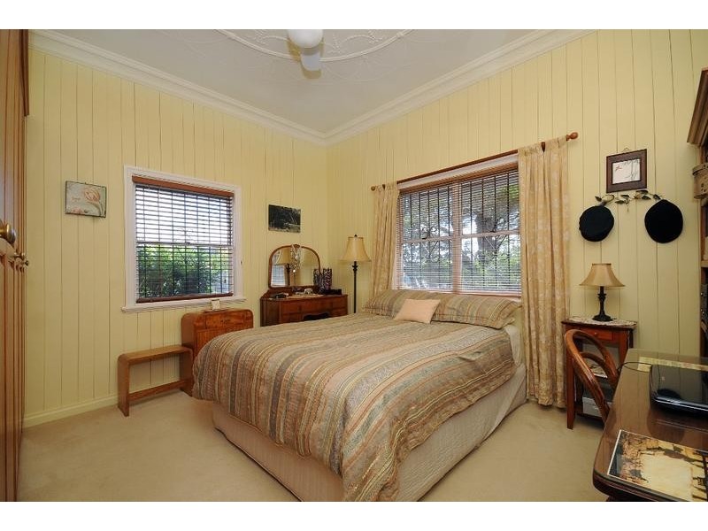 88 Mackenzie Street, Mount Lofty QLD 4350