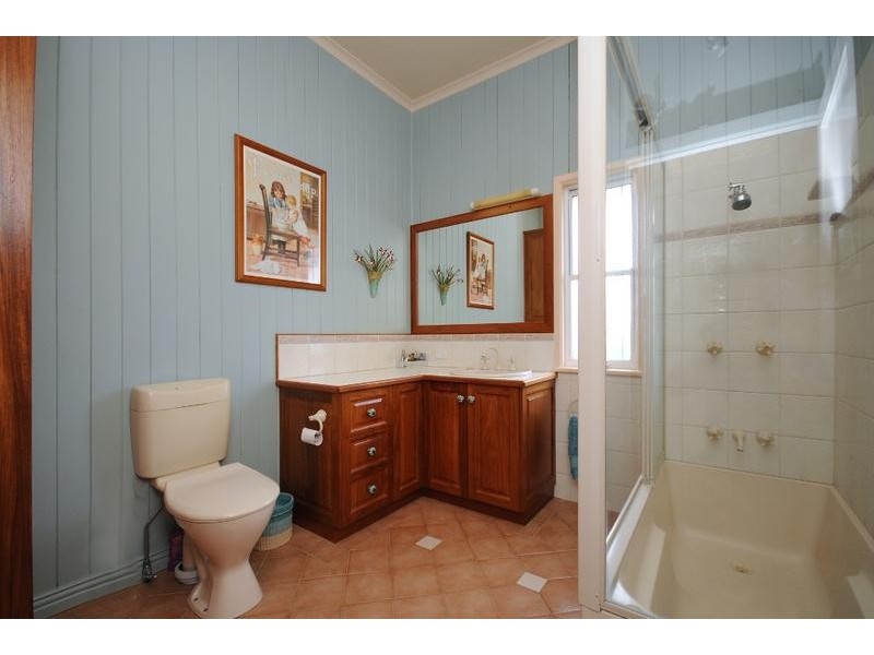 88 Mackenzie Street, Mount Lofty QLD 4350