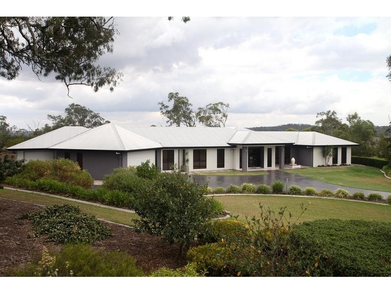 3 Ryans Drive, Cotswold Hills QLD 4350