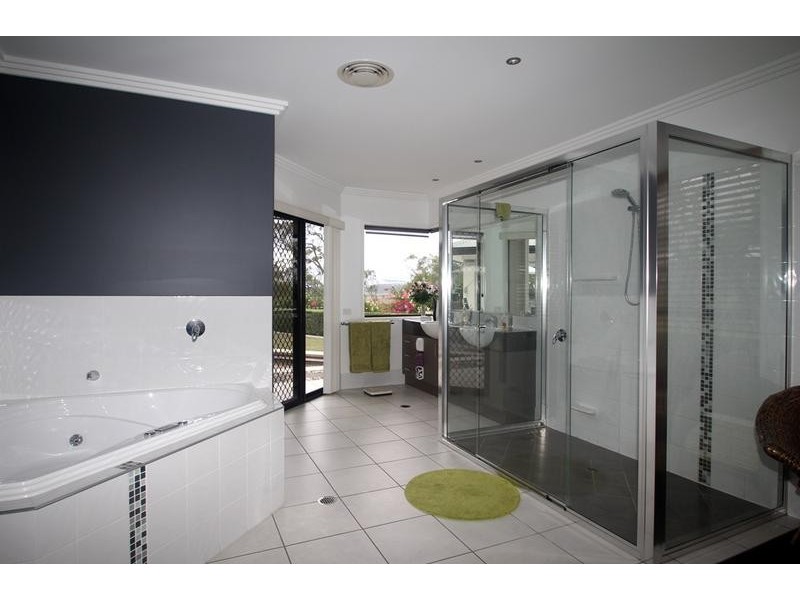 3 Ryans Drive, Cotswold Hills QLD 4350