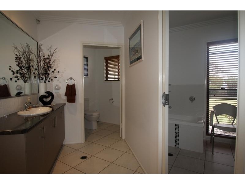 3 Ryans Drive, Cotswold Hills QLD 4350