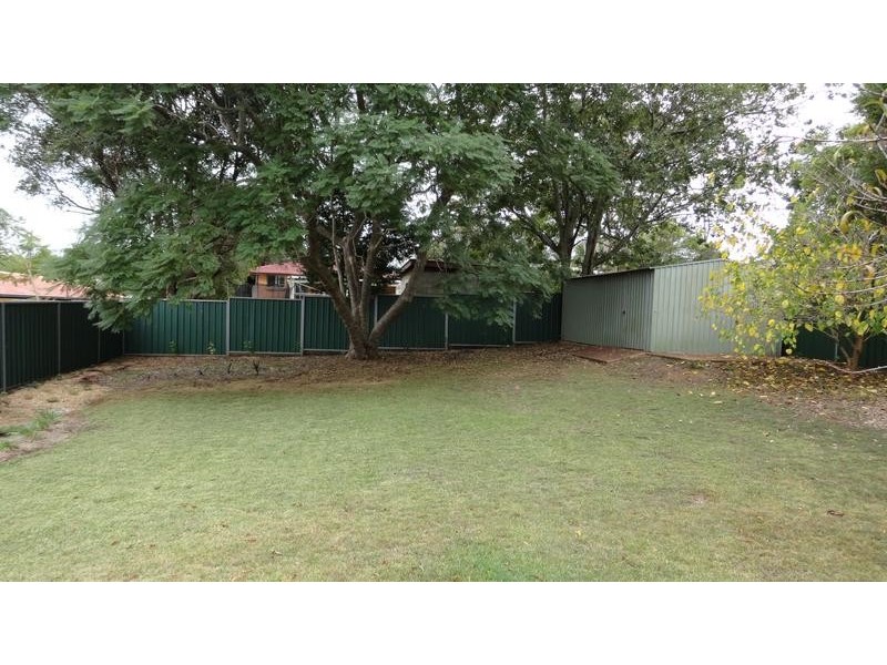 17 OLSEN, Rangeville QLD 4350
