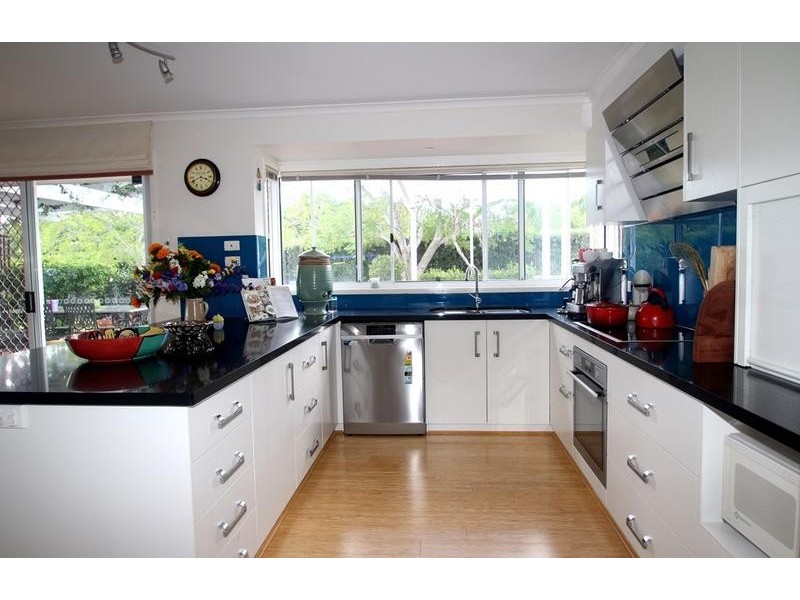 16 Dhal Street, Cotswold Hills QLD 4350