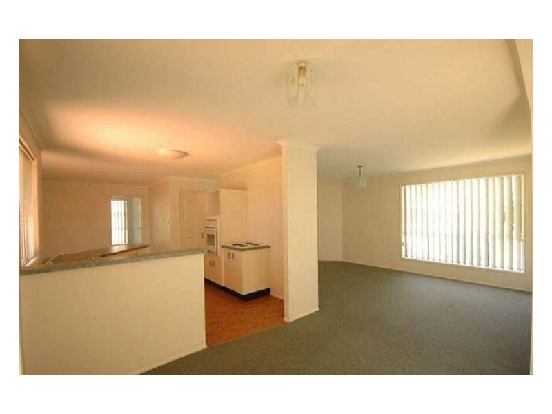 2 Dandelion Drive, Middle Ridge QLD 4350