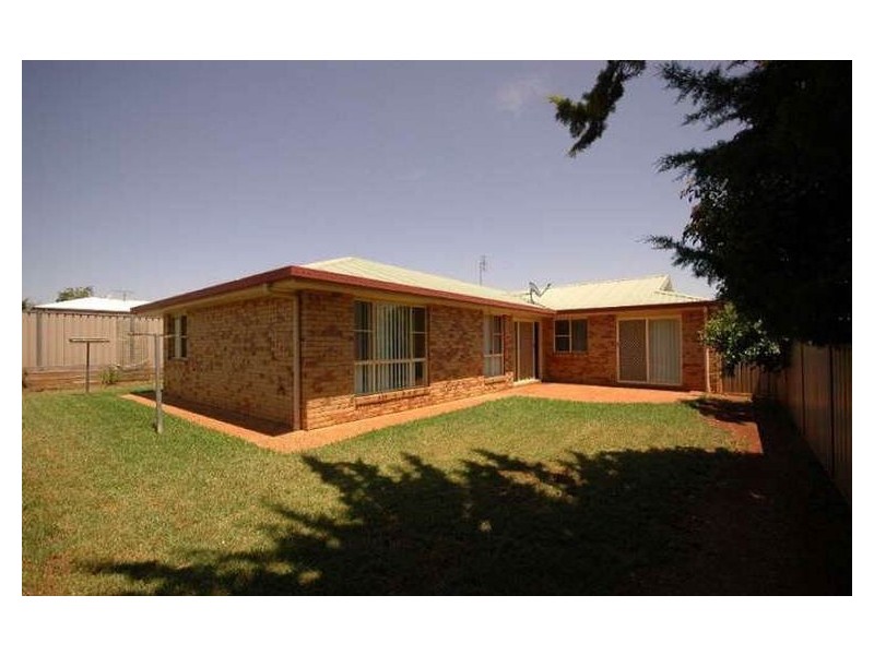 2 Dandelion Drive, Middle Ridge QLD 4350