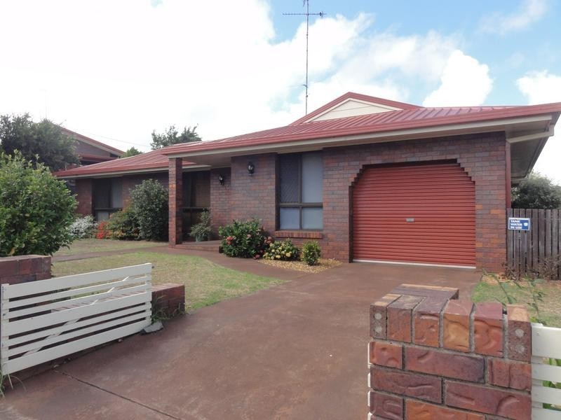 26 Banksia, Newtown QLD 4350