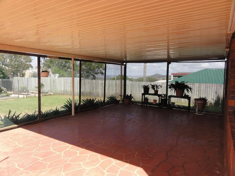 26 Banksia, Newtown QLD 4350